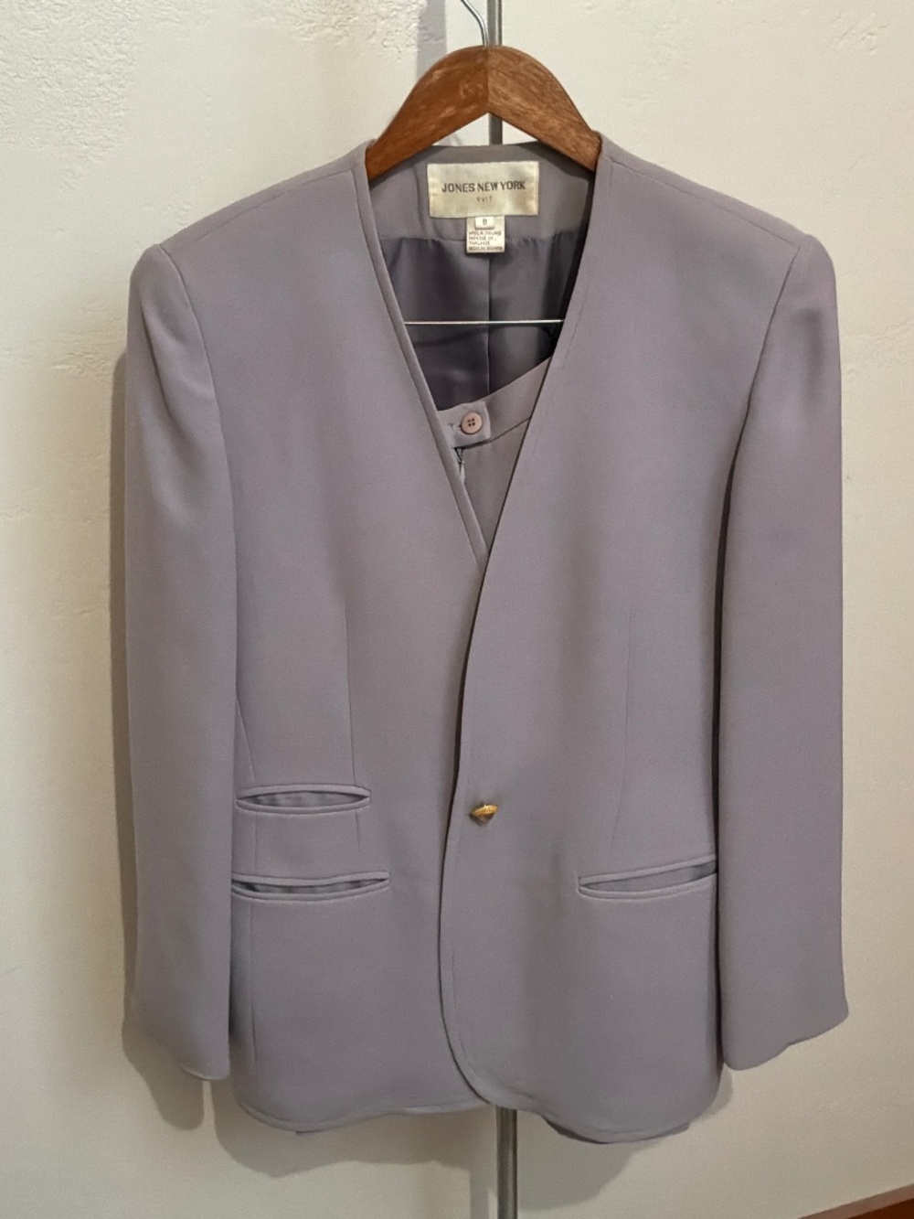 Jones New York collar-less skirt suit